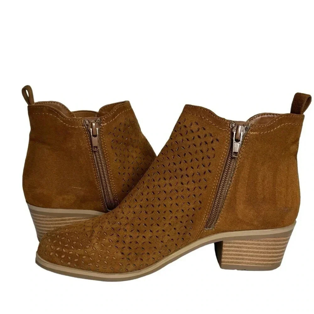 Market & Spruce Stitch Fix | Qwin Ankle Boots Suede Perforated Cognac EUC - Picture 5 of 8